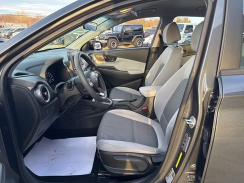 Used 2022 Hyundai Kona SE image 25