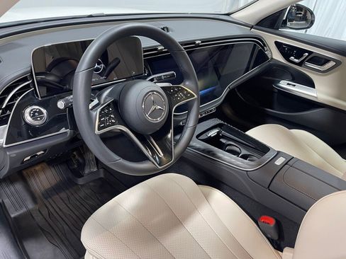 Used 2026 Mercedes-Benz E 350 4MATIC Sedan image 21