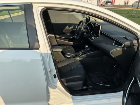 Used 2023 Toyota Corolla XLE FWD image 33