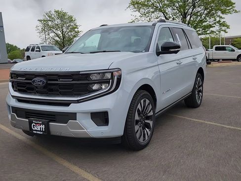 New 2026 Ford Expedition Platinum AWD/4WD image 3