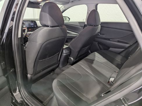 Used 2022 Hyundai Elantra SEL w/ Convenience Package image 10