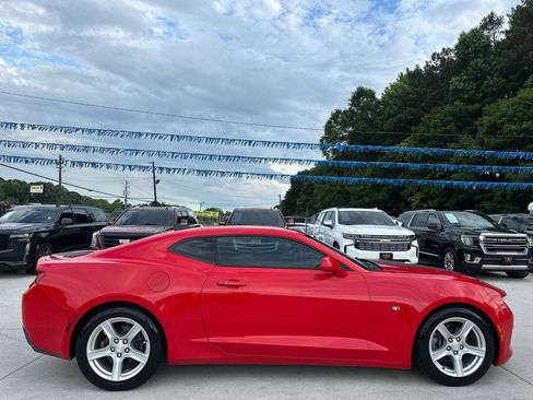 Used 2016 Chevrolet Camaro LT RWD image 8