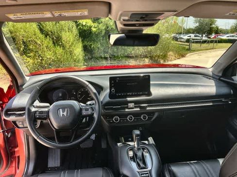 Used 2025 Honda HR-V EX-L image 15