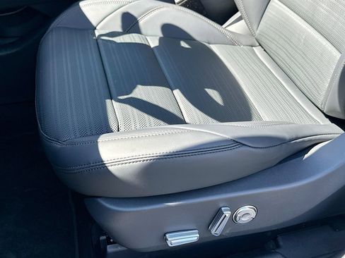 New 2026 Lincoln Nautilus Reserve w/ Jet Appearance Package AWD/4WD image 9