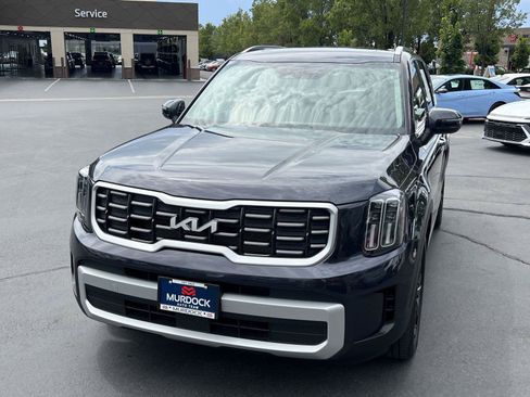 Used 2025 Kia Telluride S AWD/4WD image 2