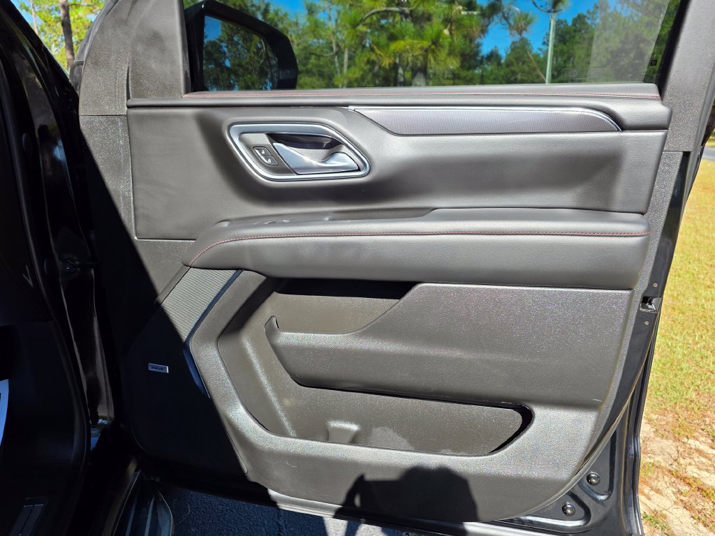 Used 2023 Chevrolet Tahoe RST w/ Luxury Package RWD image 28