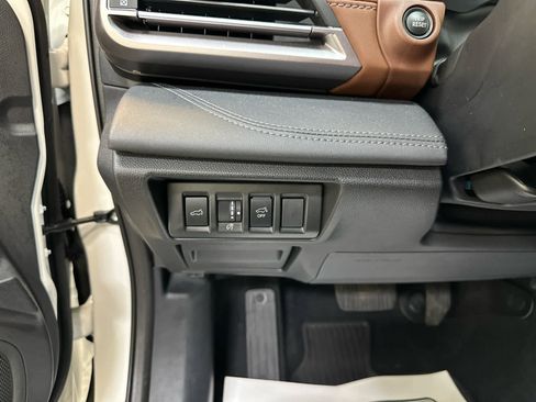 Used 2025 Subaru Outback Touring XT AWD/4WD image 23