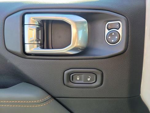 New 2026 Jeep Gladiator Mojave image 17