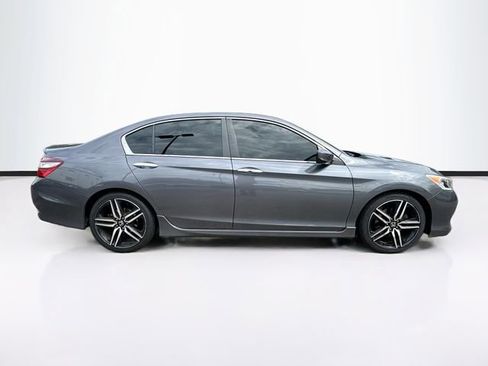 Used 2017 Honda Accord Sport Special Edition image 10