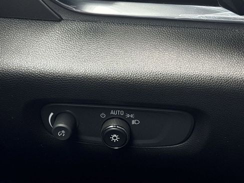 Certified 2023 Chevrolet Traverse LT w/ Midnight/Sport Edition image 17