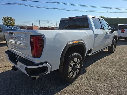 New 2026 GMC Sierra 3500 Denali w/ Denali Reserve Package AWD/4WD image 7