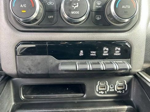 Used 2021 RAM 1500 Big Horn AWD/4WD image 32