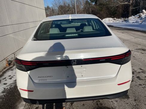 Certified 2023 Honda Accord LX image 8