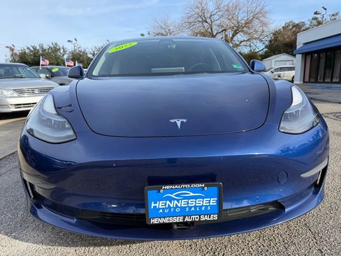 Used 2022 Tesla Model 3 Standard Range image 6