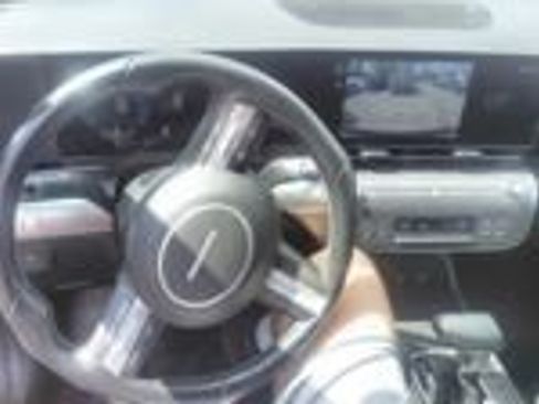 Used 2024 Hyundai Kona SEL FWD image 4