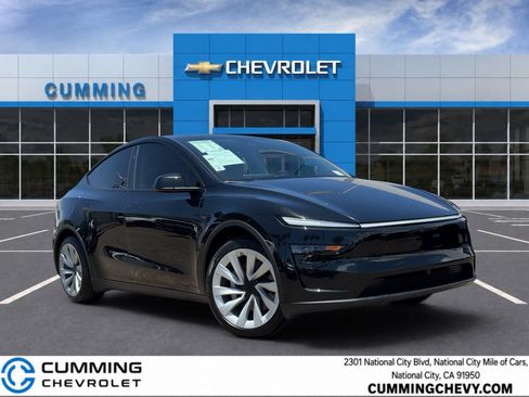 Used 2026 Tesla Model Y Long Range AWD/4WD image 1