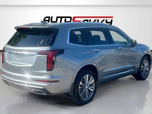 Used 2025 Cadillac XT6 Premium Luxury w/ Technology Package AWD/4WD image 7