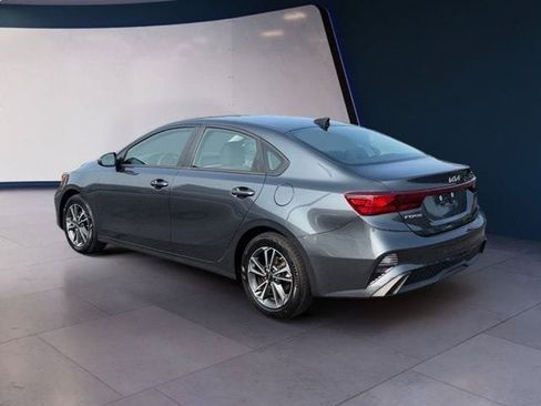 Used 2024 Kia Forte LXS w/ LXS Technology Package FWD image 3