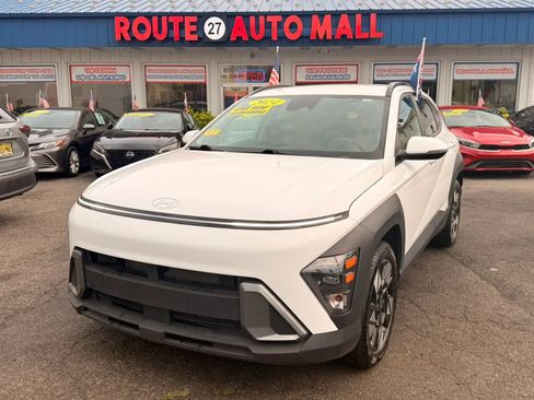 Used 2024 Hyundai Kona SEL FWD image 1