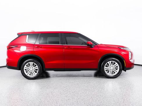 Used 2022 Mitsubishi Outlander ES AWD/4WD image 10