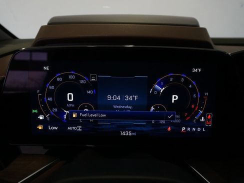 Certified 2025 Chevrolet Suburban High Country image 22