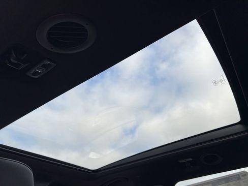 New 2026 Ford Explorer ST-Line image 40