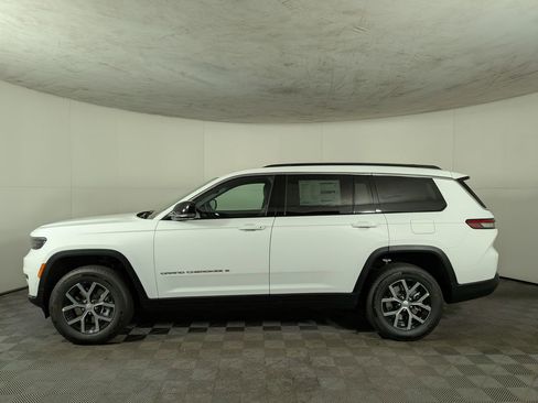 New 2025 Jeep Grand Cherokee L Limited w/ Luxury Tech Group II image 3