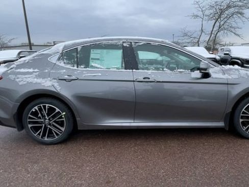 New 2026 Toyota Camry XLE image 9