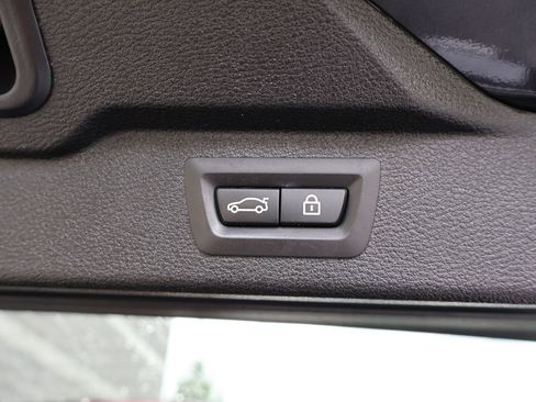 Used 2017 BMW X5 xDrive40e AWD/4WD image 13