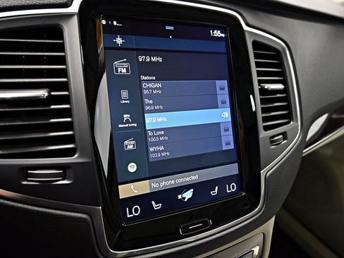 Used 2019 Volvo XC90 T6 Momentum w/ Advanced Package AWD/4WD image 11