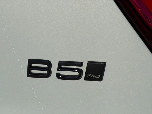 New 2026 Volvo XC40 B5 Ultra w/ Protection Package Premier AWD/4WD image 10
