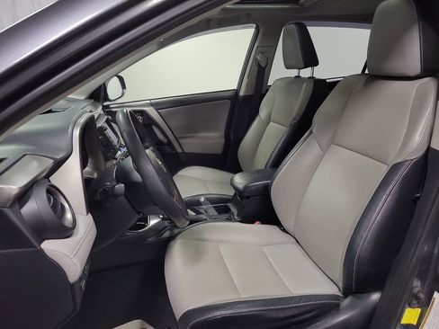 Used 2018 Toyota RAV4 Limited image 13