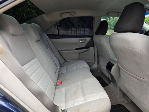 Used 2016 Toyota Camry LE FWD image 25