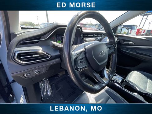 Certified 2023 Chevrolet Bolt EUV Premier w/ Sun & Sound Package FWD image 10