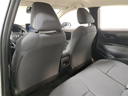 Used 2022 Toyota Corolla LE image 11