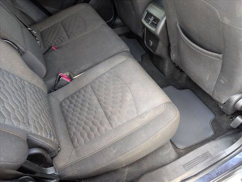 Used 2018 Chevrolet Equinox LT image 19