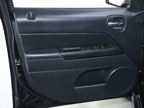 Used 2017 Jeep Patriot Sport w/ Power Value Group image 15