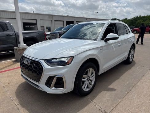 Used 2023 Audi Q5 2.0T Premium w/ Convenience Package AWD/4WD image 3