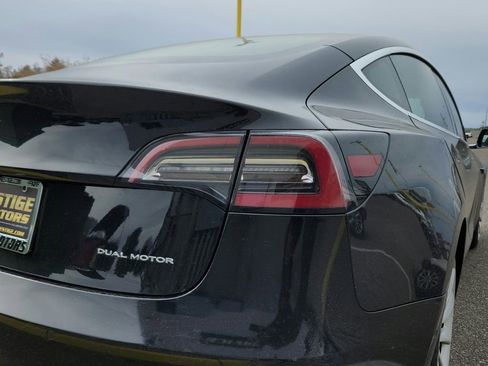 Used 2018 Tesla Model 3 Long Range AWD/4WD image 11