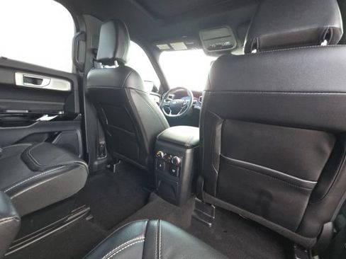 Used 2022 Ford Explorer ST w/ Equipment Group 401A AWD/4WD image 18