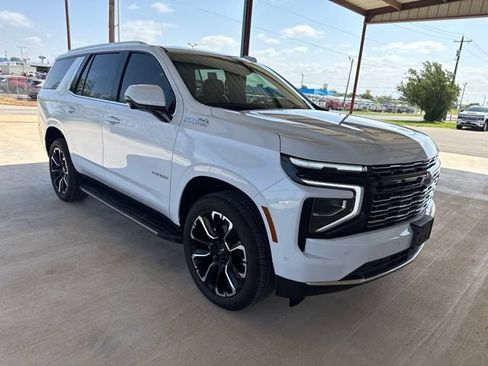 Used 2026 Chevrolet Tahoe High Country w/ Sun And Tow Package AWD/4WD image 1