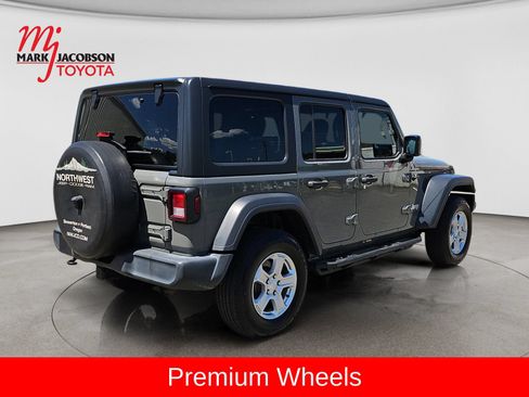 Used 2018 Jeep Wrangler Unlimited Sport S AWD/4WD image 8