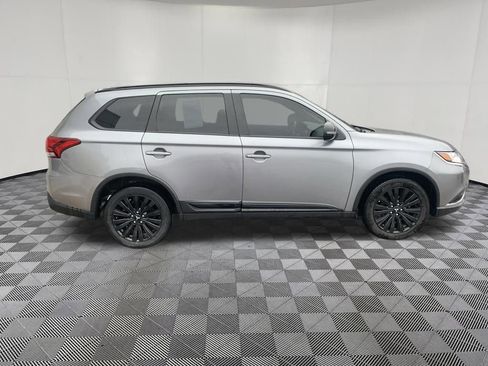 Used 2020 Mitsubishi Outlander ES image 9