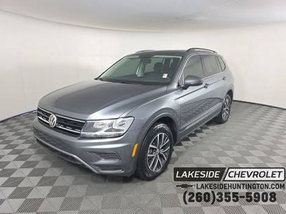 Used 2018 Volkswagen Tiguan SE w/ Panoramic Sunroof Package
