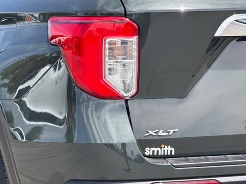 Used 2024 Ford Explorer XLT w/ Equipment Group 202A AWD/4WD image 28