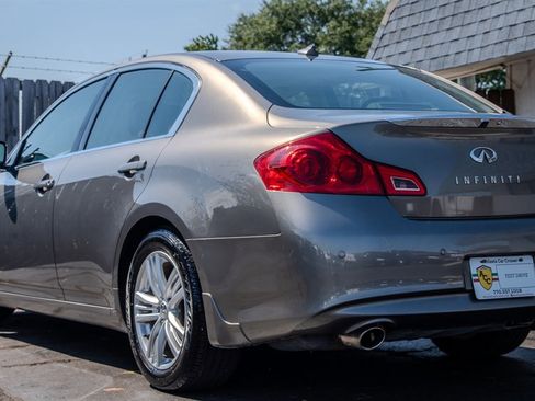 Used 2010 INFINITI G37 Journey w/ Premium Pkg image 3