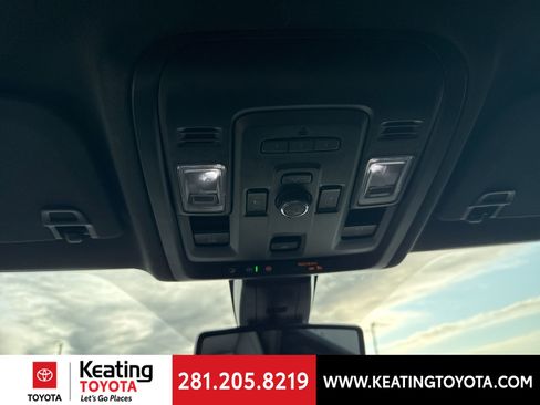 Used 2022 Chevrolet Suburban Z71 w/ Z71 Off-Road Package image 25