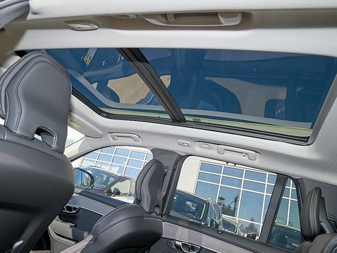 New 2026 Volvo XC90 B6 Ultra w/ Protection Package image 23