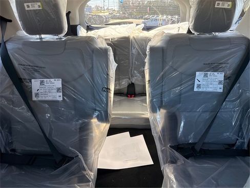 New 2026 Ford Explorer Active w/ Active Comfort Package image 18