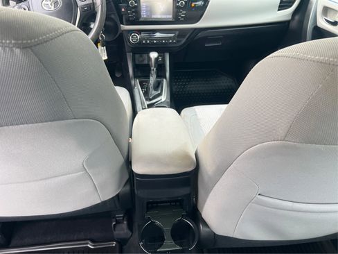 Used 2015 Toyota Corolla LE FWD image 19